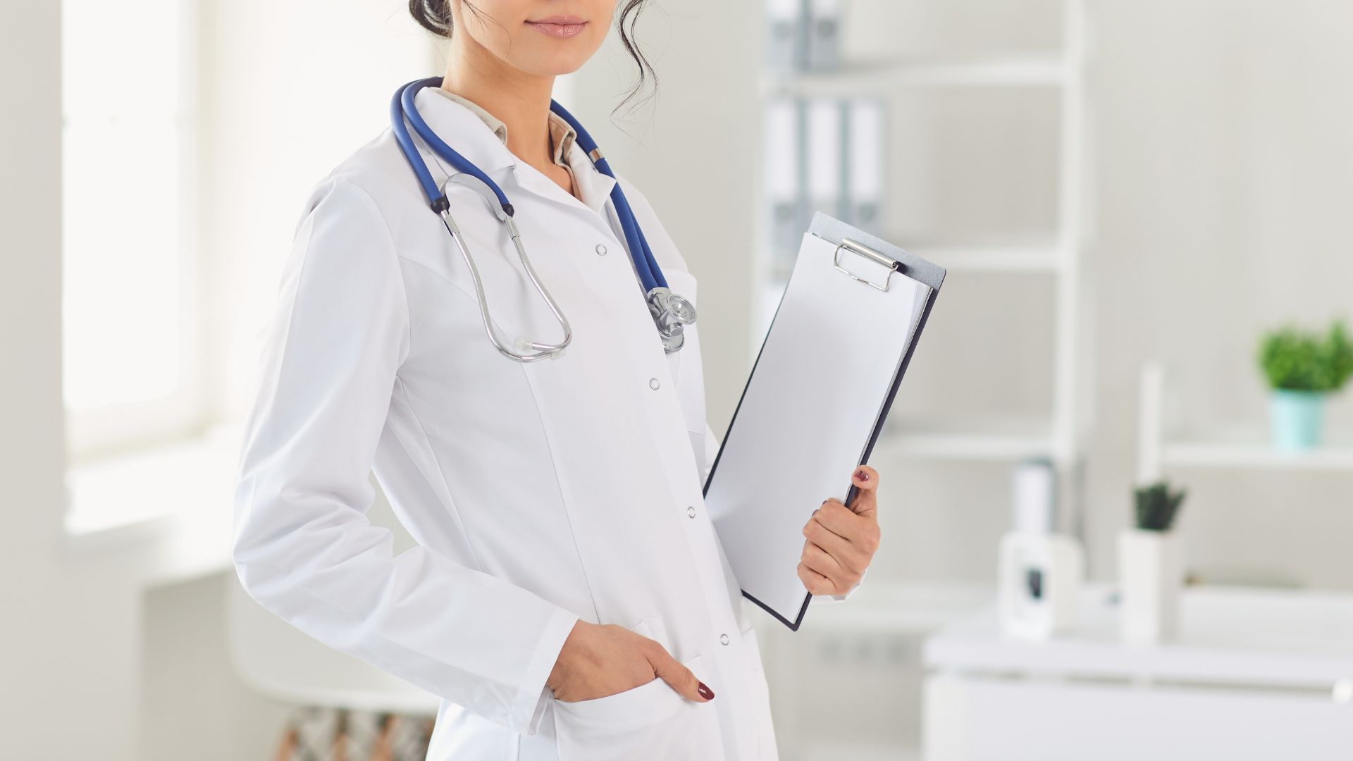 Scopri il ruolo del medico competente nella medicina del lavoro. Tutela della salute, obblighi e sicurezza per le aziende. ruolo del medico competente